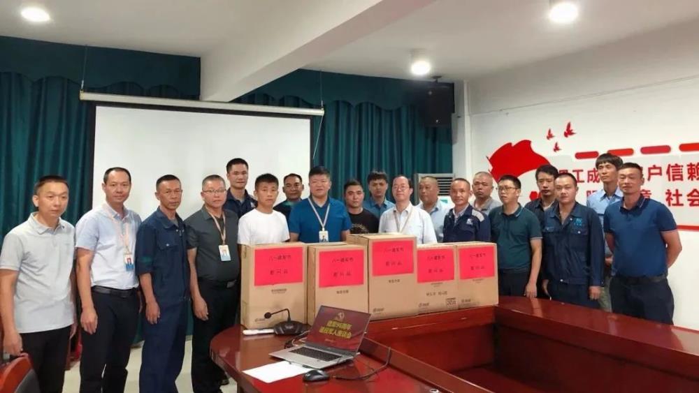 秀嶼2.jpg 秀嶼2.jpg